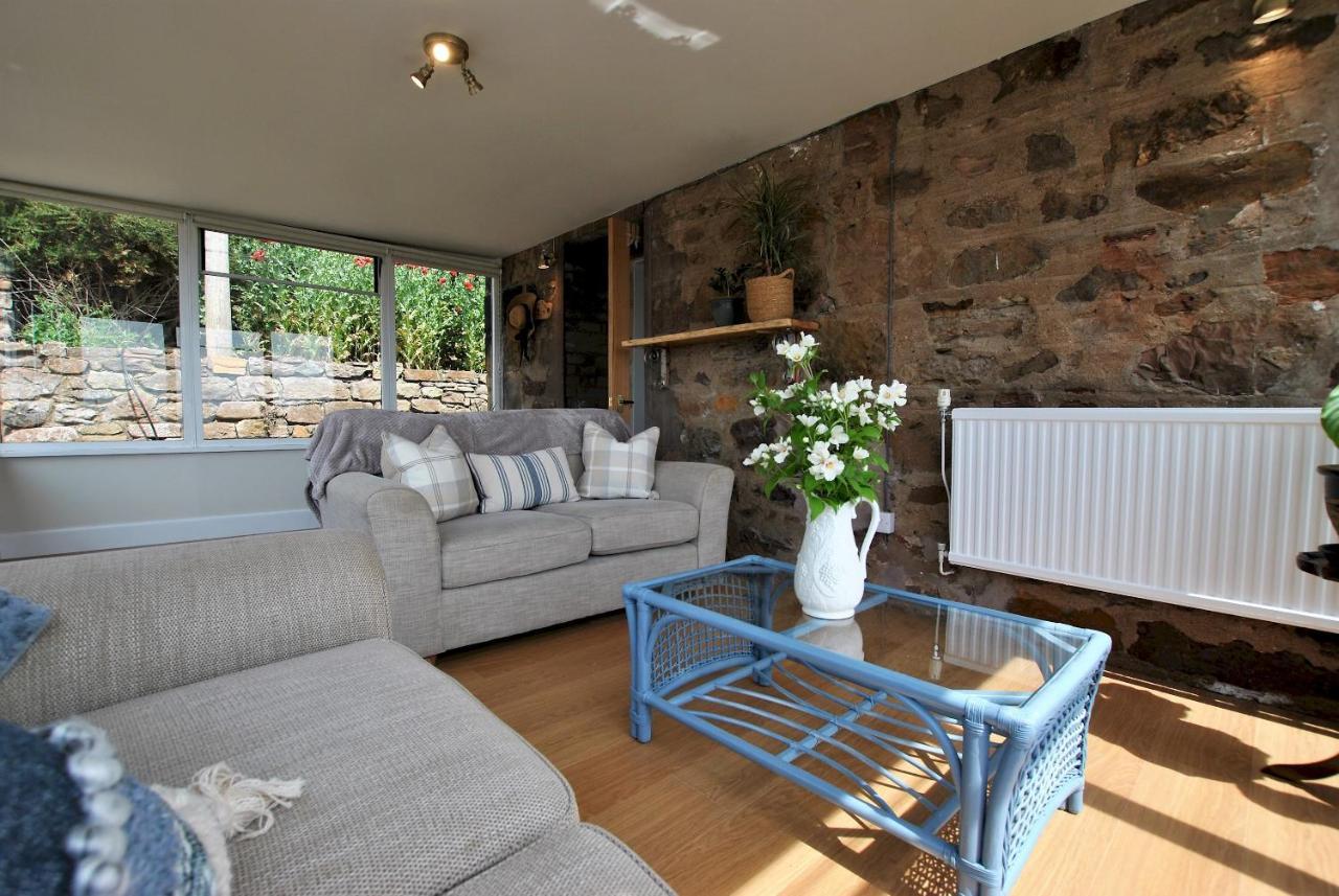 Clover Cottage Countryside Retreat With Sea Views クレイル エクステリア 写真
